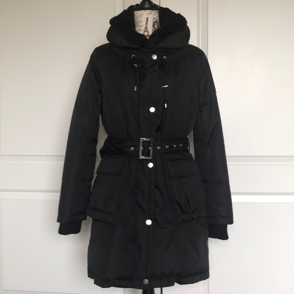 DKNY FAUX FUR COLLAR DOWN COAT